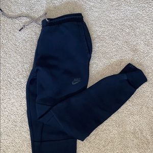 Nike tech fleece pants